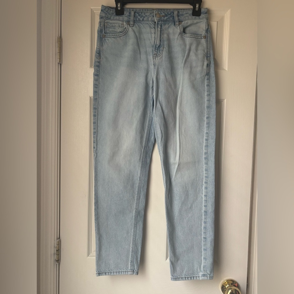 American Eagle Mom Jeans